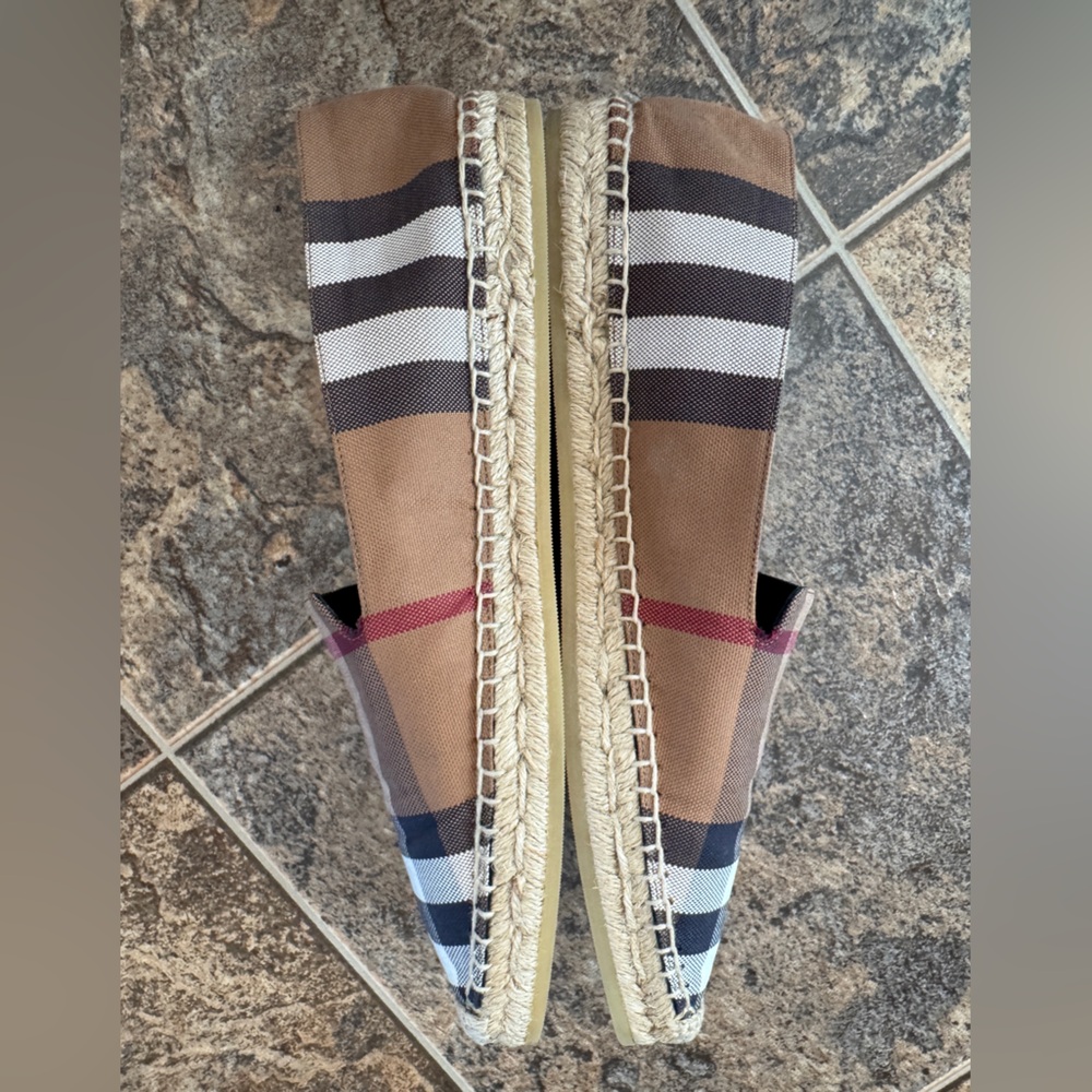 Burberry House Check Square-Toe Espadrille Flat Shoes- Women’s Size 40/9 - Picture 6 of 9